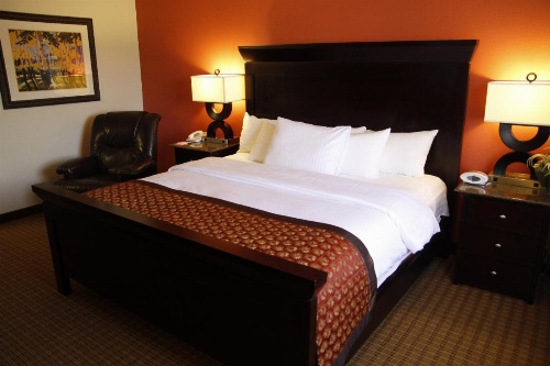 Ramada by Wyndham Viscount Suites Tucson East image 33